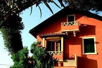 The House Of The She-pine-tree Lejlighed